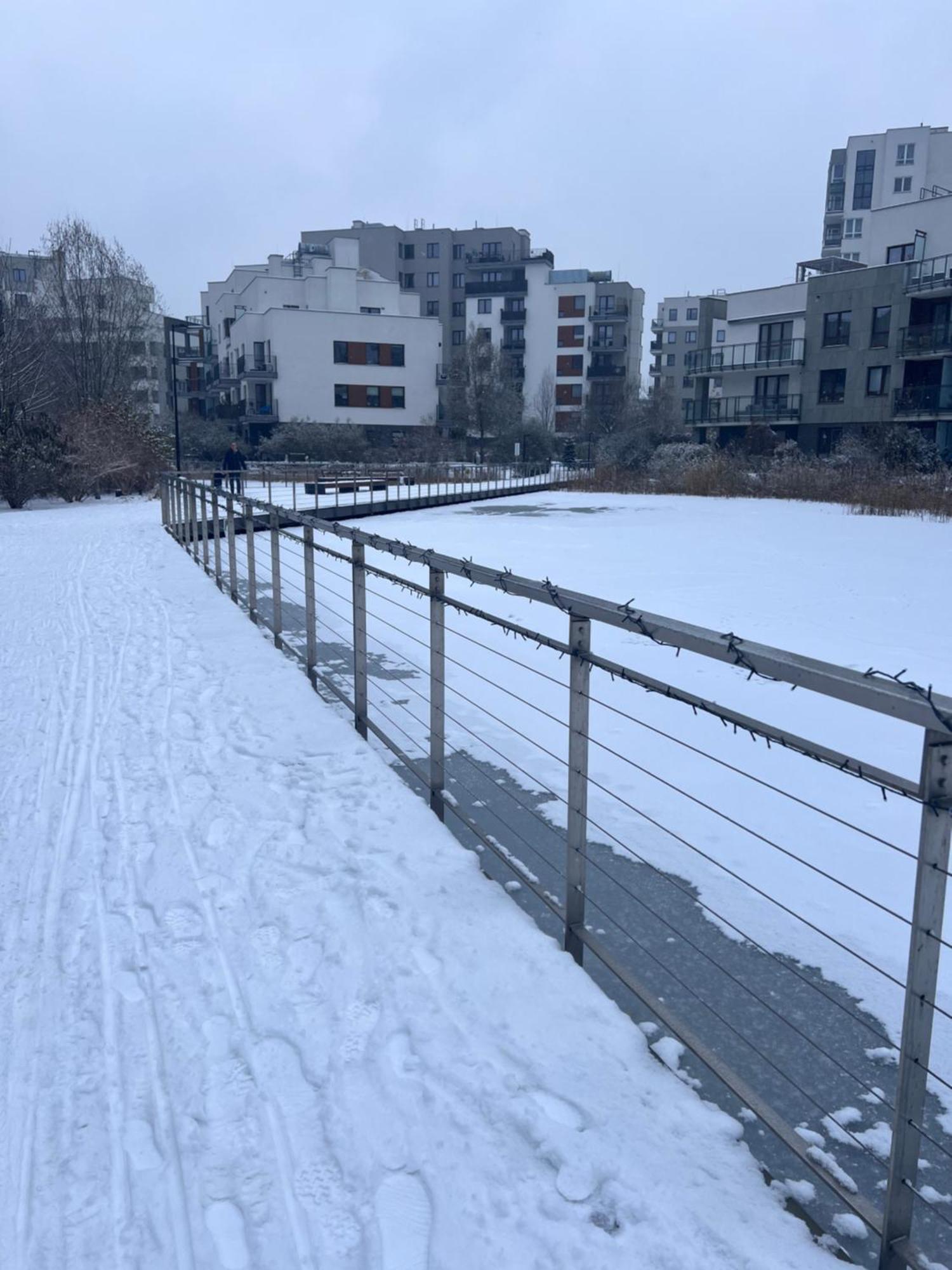 Lake Park Apartament With Free Parking Airport Netflix Daire Varşova Dış mekan fotoğraf